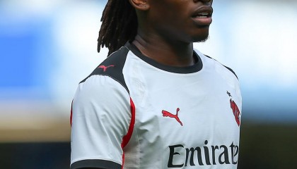 桑乔转会风波：曼联要价合理，但年薪和佣金成交易障碍