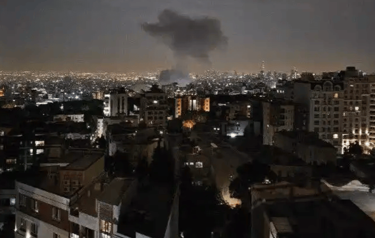 突发,又有2国打起来了!司令被直接“斩首”,整个德黑兰都在震动