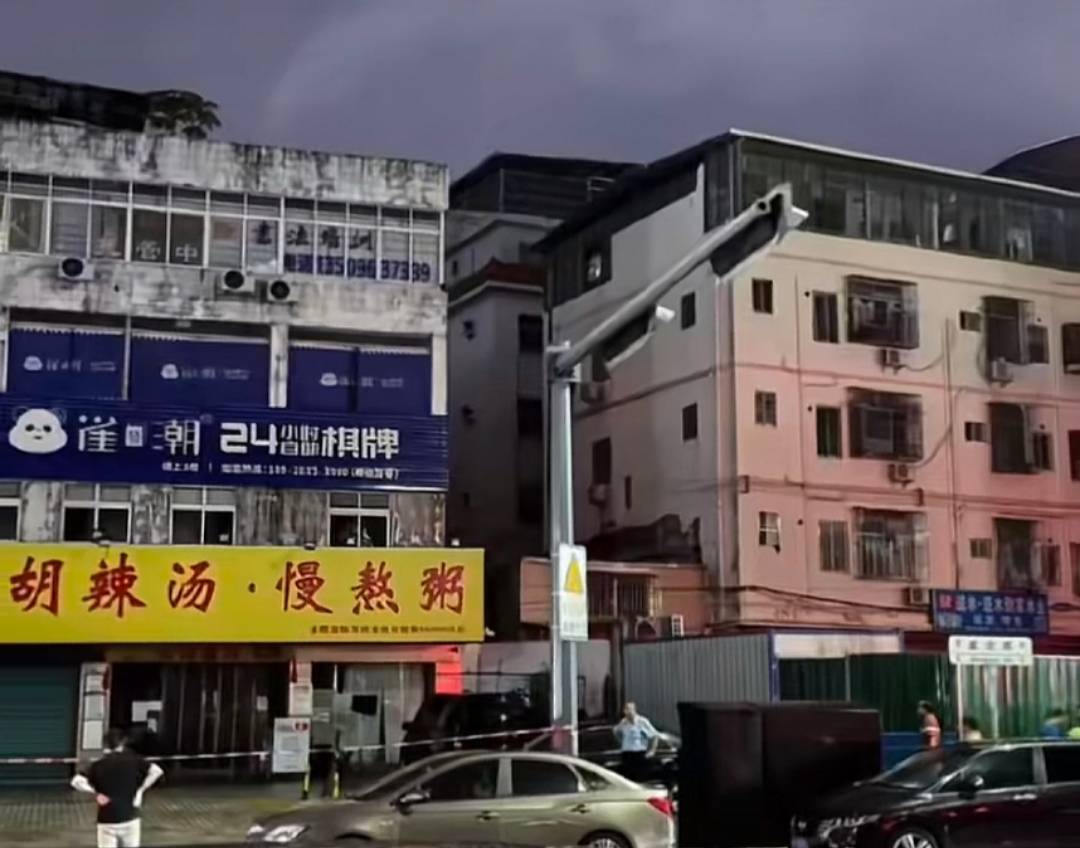 深圳一小区房屋沉降已疏散783人，亲历者：突然发生还以为是地震，有人喊房子歪了