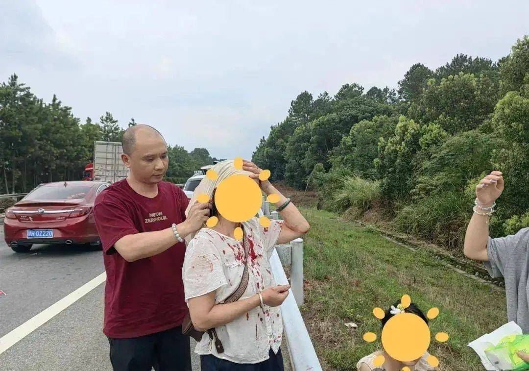 宜昌人尤田苗，高速上突然停车