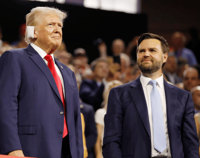 美国买通“两个内鬼”！短短4个月，中国4000吨稀土被连夜运往美国，背后到底是谁？