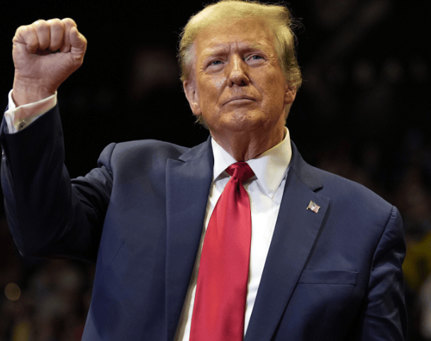 美国买通“两个内鬼”！短短4个月，中国4000吨稀土被连夜运往美国，背后到底是谁？