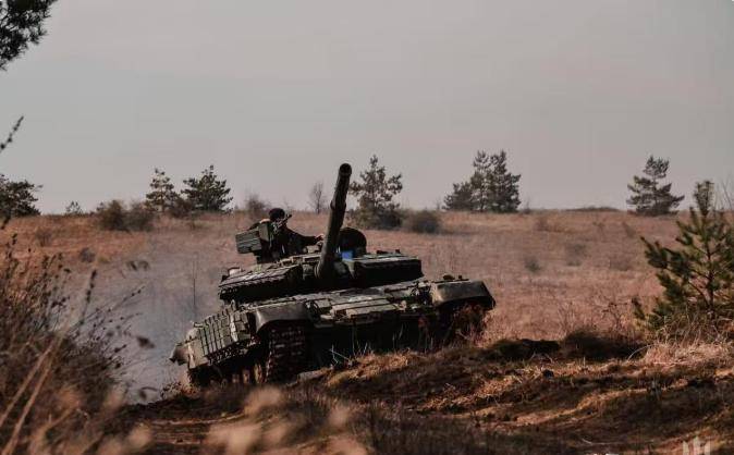 朝鲜战术惊艳全场：俄军24小时急行10公里！彻底包围红军城！泽连斯基开出割地条件