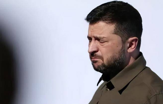 朝鲜战术惊艳全场：俄军24小时急行10公里！彻底包围红军城！泽连斯基开出割地条件