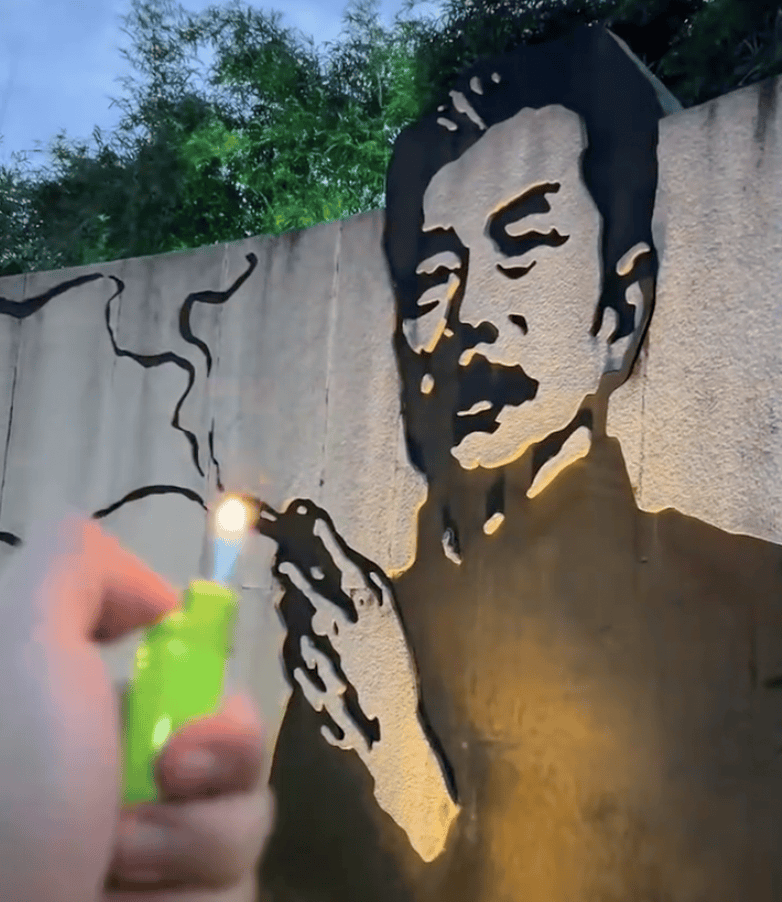 鲁迅夹烟墙画被投诉误导青少年，绍兴文旅：不会因一人投诉就盲目更换