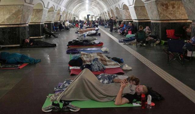 金正恩露面,泽连斯基做出反常决定,关键时刻,普京带绝密技术访华?